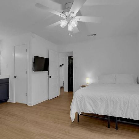 Condo Near Downtown Austin! Екстериор снимка