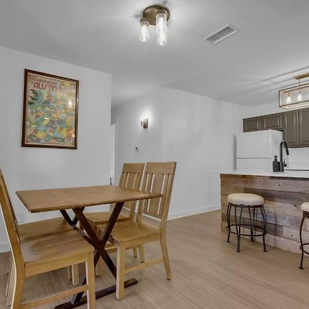 Condo Near Downtown Austin! Екстериор снимка