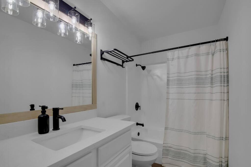 Condo Near Downtown Austin! Екстериор снимка